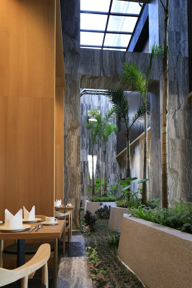 South Urban Hotel