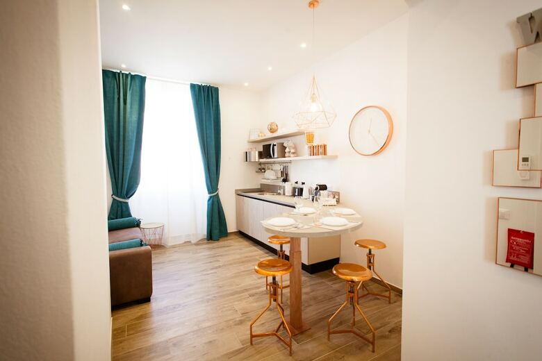 Apartments & Suites 5 Terre La Spezia