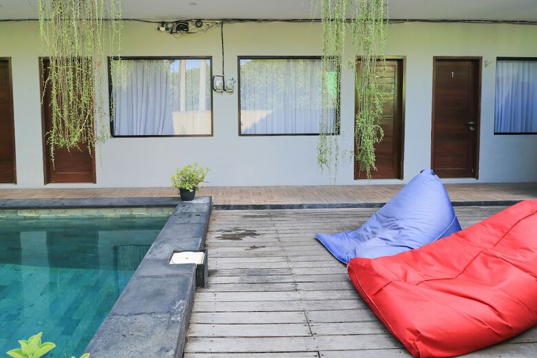 Hotel Tri Homestay Kuta