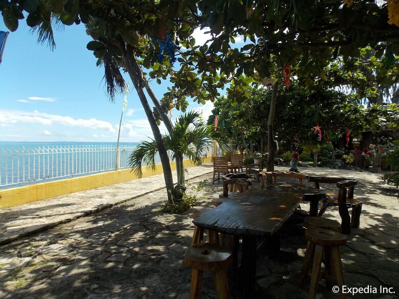 Hotel Baluarte De Argao Beach Resort