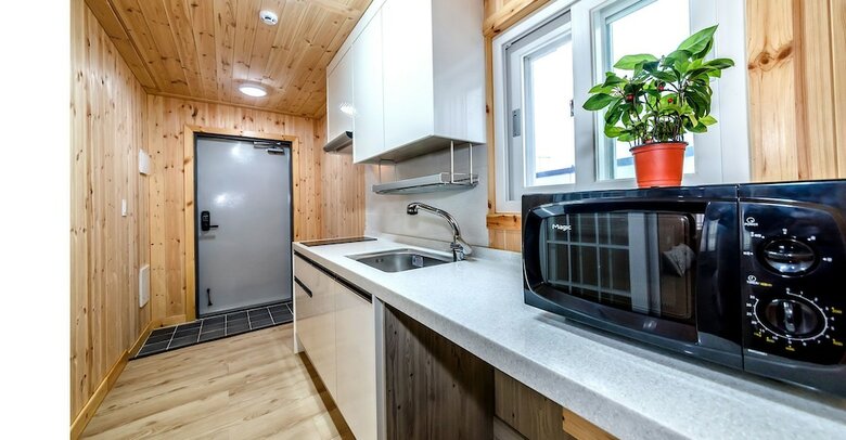 Pension Cardinal House