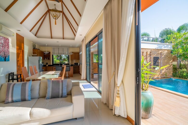 Rawai Vip Villas, Kids Park & Spa