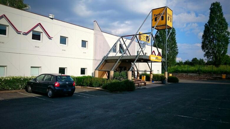 Hotelf1 Angers Ouest Beaucouze