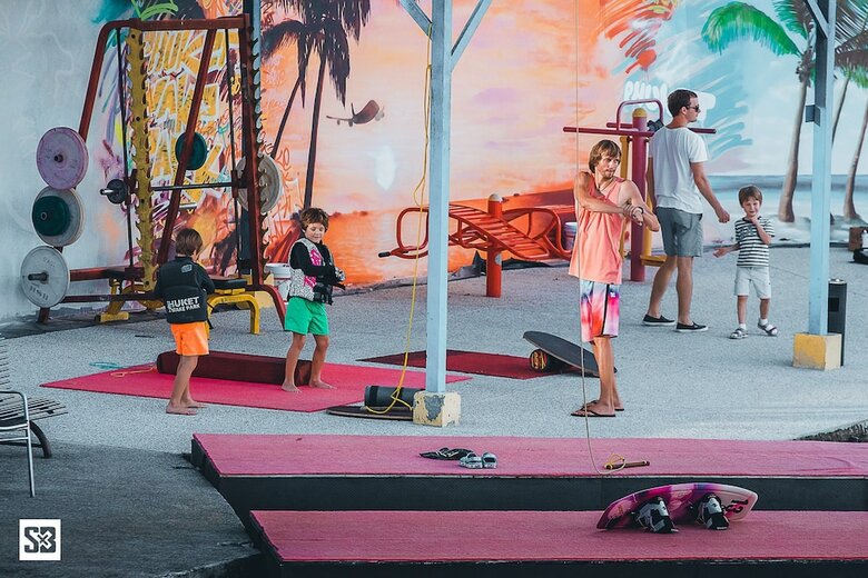 Hotel Phuket Wake Park Apartment