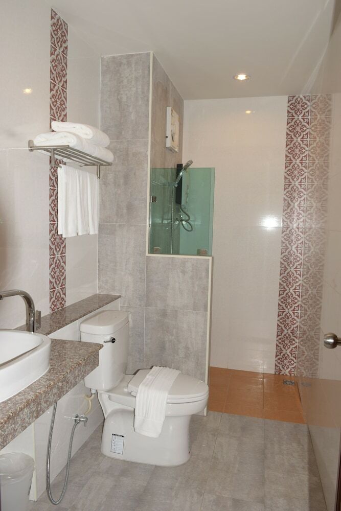 Peak Boutique City Hotel