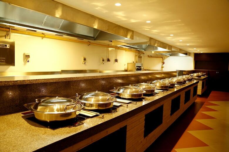 Hotel The Raviz Calicut