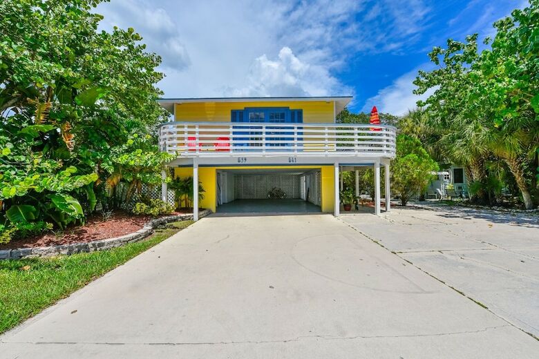 Banana Cabana And Cottage By Beachside Management