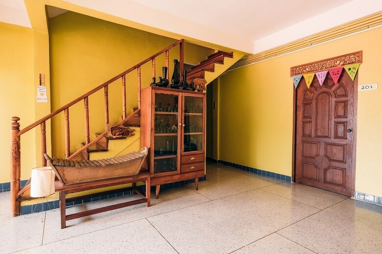 Hotel At Phra Sing