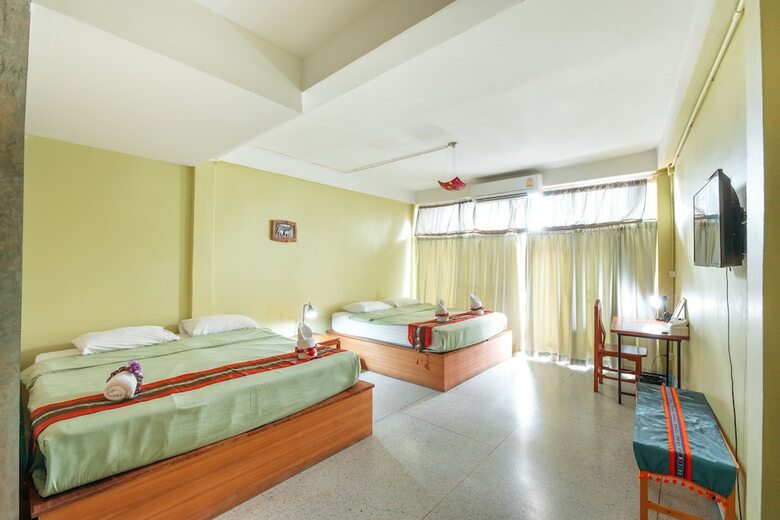Hotel At Phra Sing
