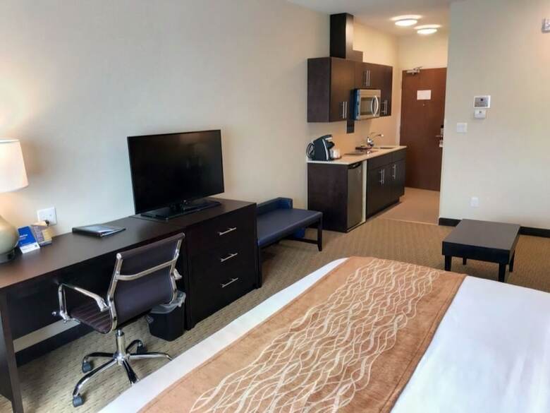 Hotel Comfort Inn & Suites