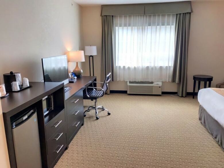 Hotel Comfort Inn & Suites