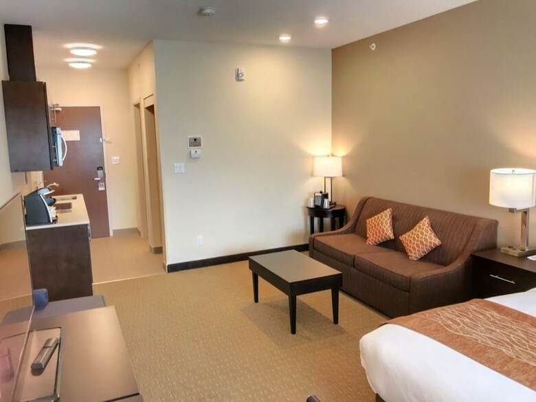 Hotel Comfort Inn & Suites