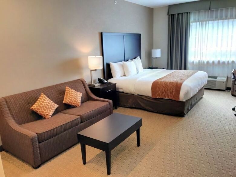 Hotel Comfort Inn & Suites