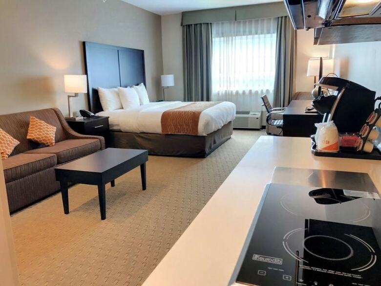 Hotel Comfort Inn & Suites