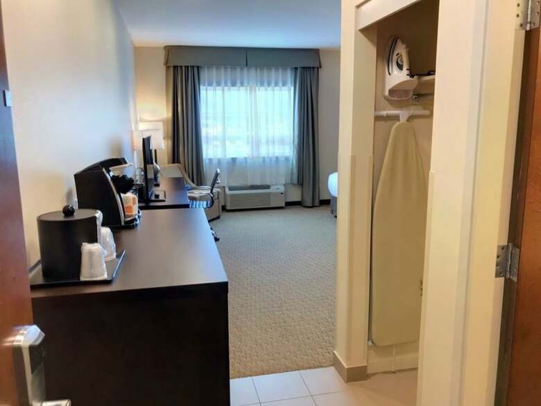 Hotel Comfort Inn & Suites