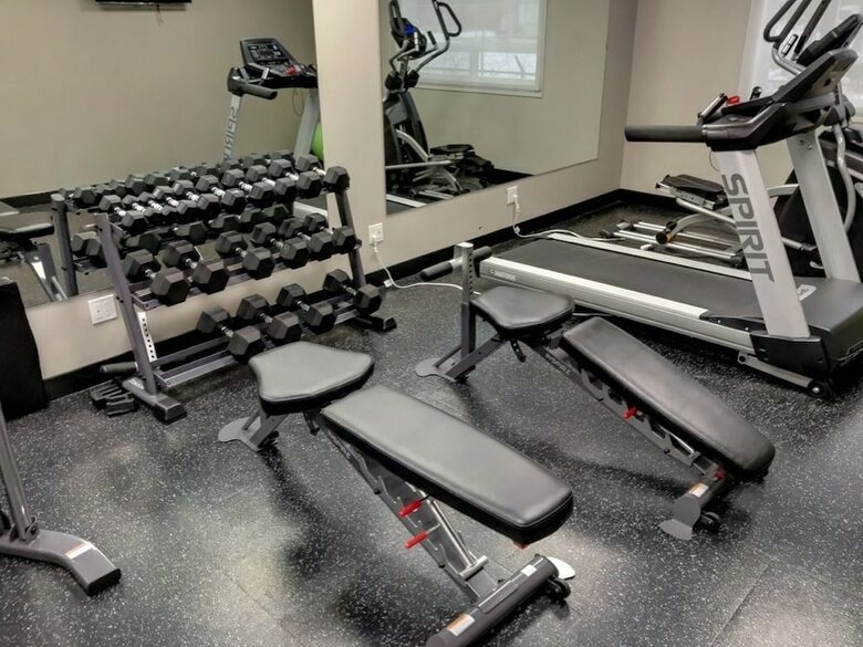 Hotel Comfort Inn & Suites