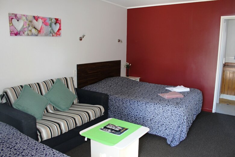 Papakura Pioneer Motor Lodge And Motel