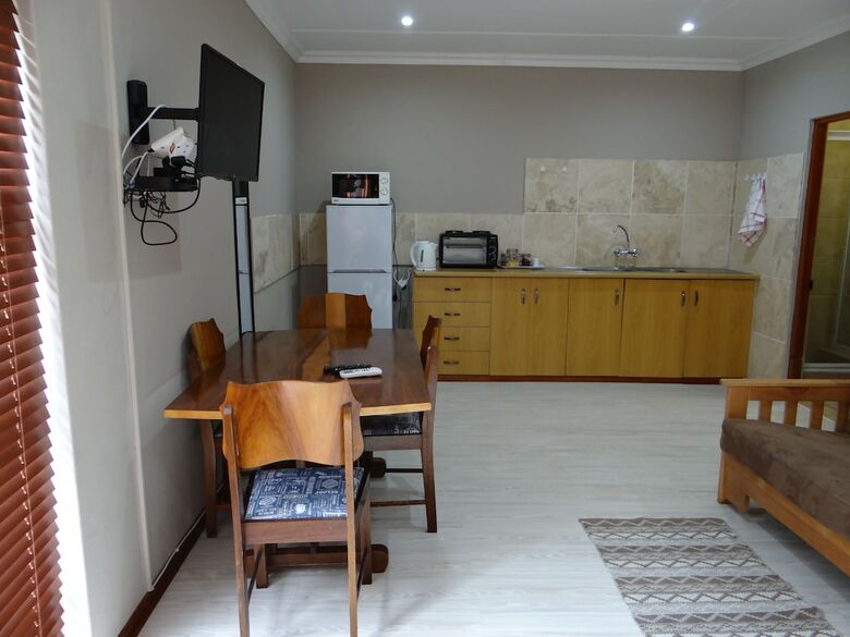 Hotel La Paix Guest House