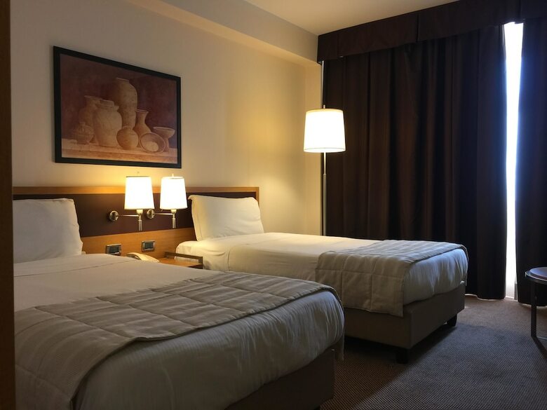 Hotel Golden Tulip Plaza Caserta