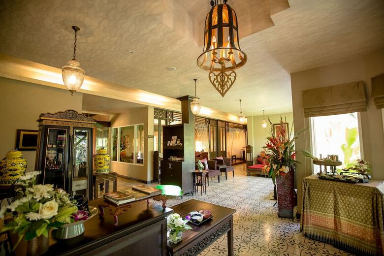 Hotel Baan Amphawa Resort & Spa