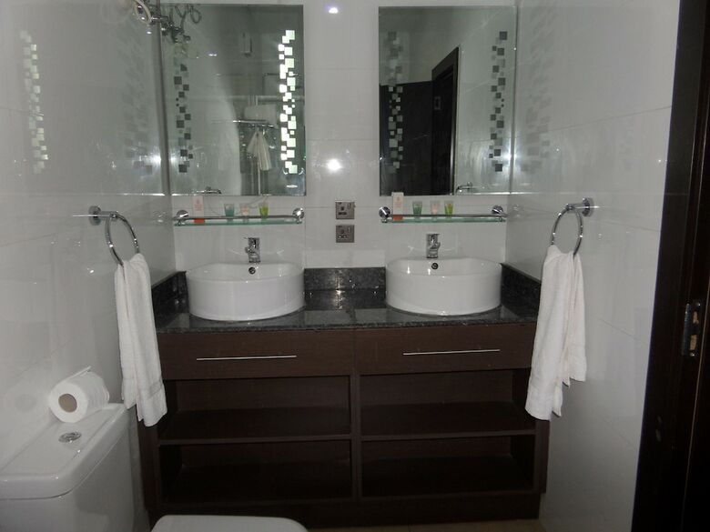 Hotel O-jays Guest House