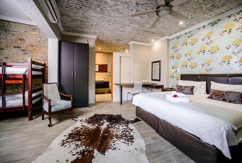 Hotel Zebrina Guest House