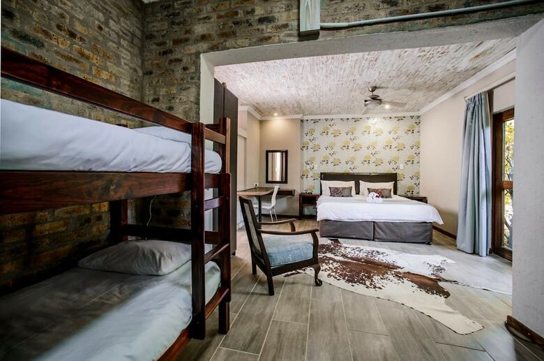 Hotel Zebrina Guest House