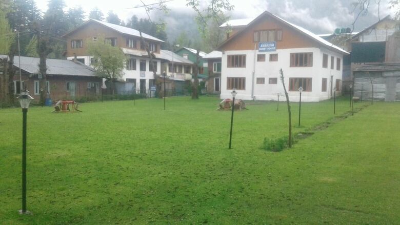 Hotel Zebrina Guest House
