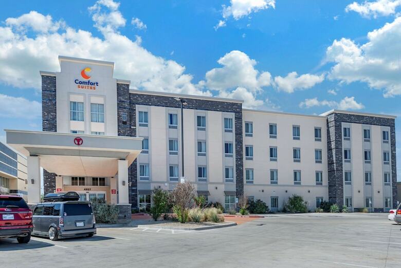 Hotel Comfort Suites University