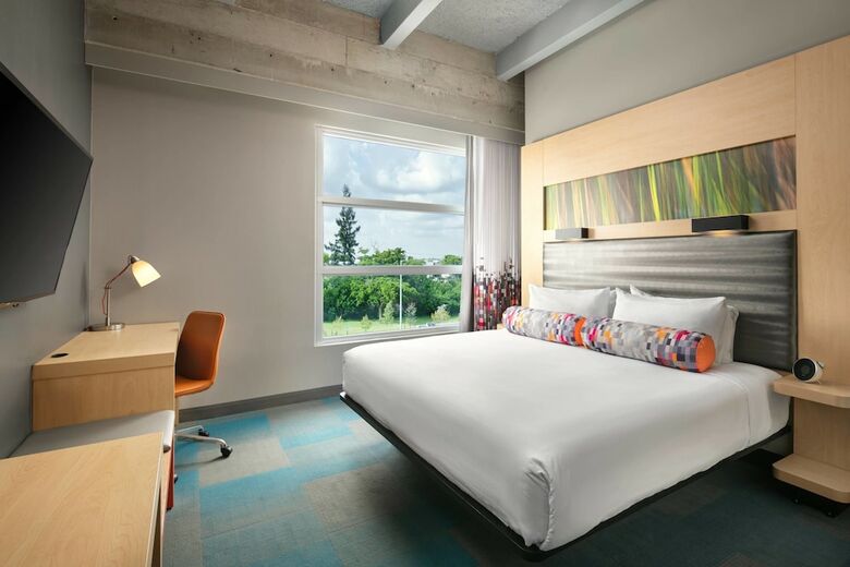 Hotel Aloft Miami Airport