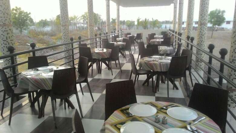 Hotel Shri Saibaba Satsang Mandal