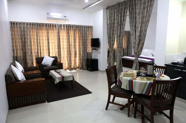 Hotel Shri Saibaba Satsang Mandal