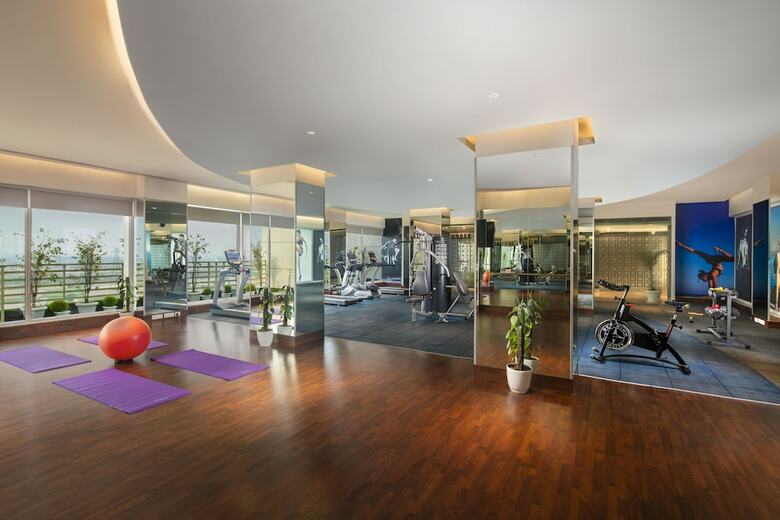 Sandal Suites Op. By Lemon Tree Hotels