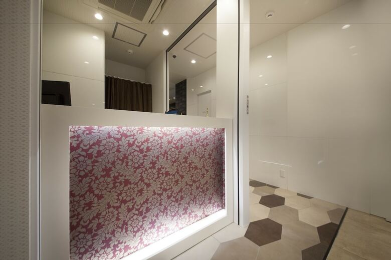Centurion Ladies Hostel Ueno Park - Caters To Women