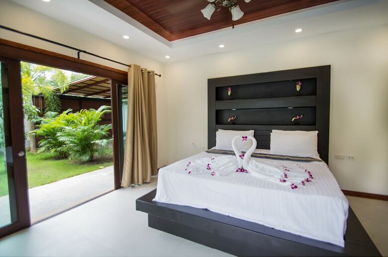 Aonanta Pool Villas