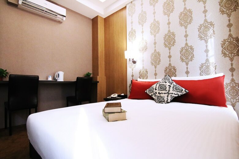 Ximen 101-s Hotel