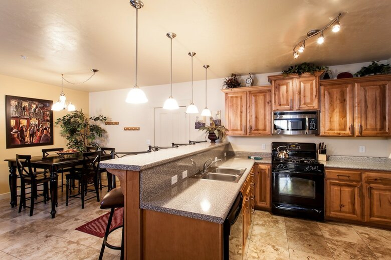 Bear Hollow Village By All Seasons Resort Lodging