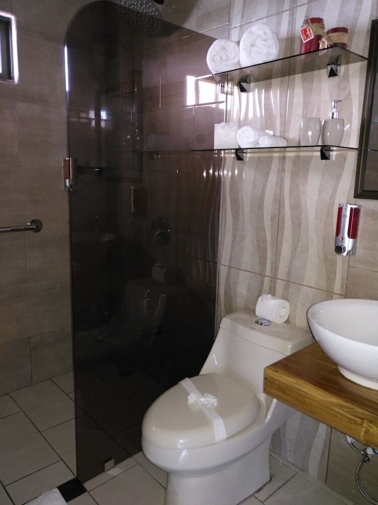 Fortuna Downtown Inn - Hotel