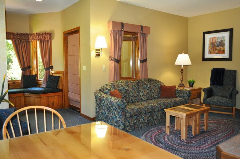 Hotel Worldmark By Wyndham Olympic Village Inn