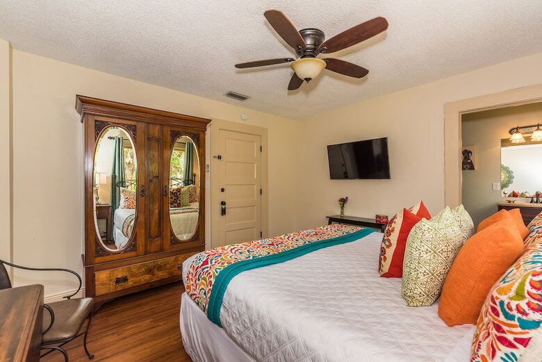 Bed & Breakfast 44 Spanish Street Inn
