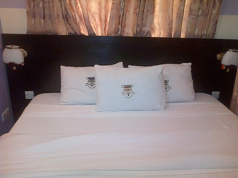 Hotel Esado Suites And Conference Oregun