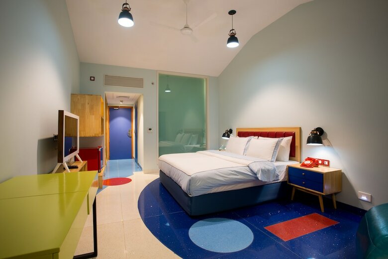 Hotel I Love Bell Bottoms