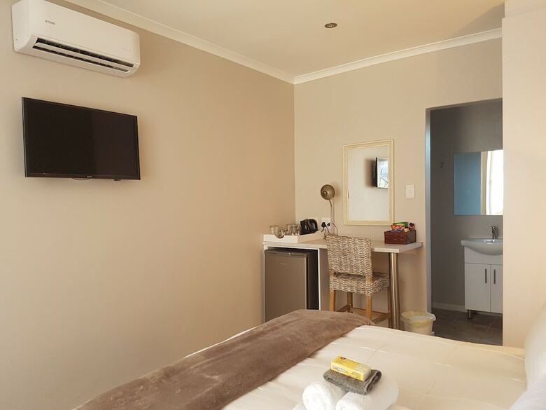 Hotel Melkbosch Guesthouse
