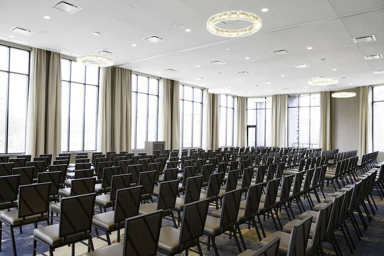 Hotel Doubletree By Hilton Minneapolis University Area