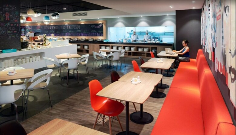 Hotel Ibis Saigon Airport