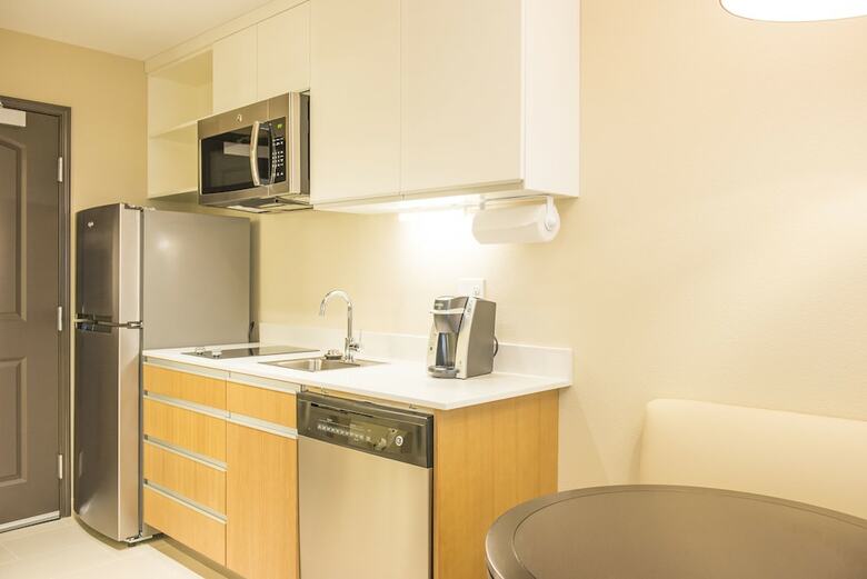 Hotel Hawthorn Suites By Wyndham Fargo