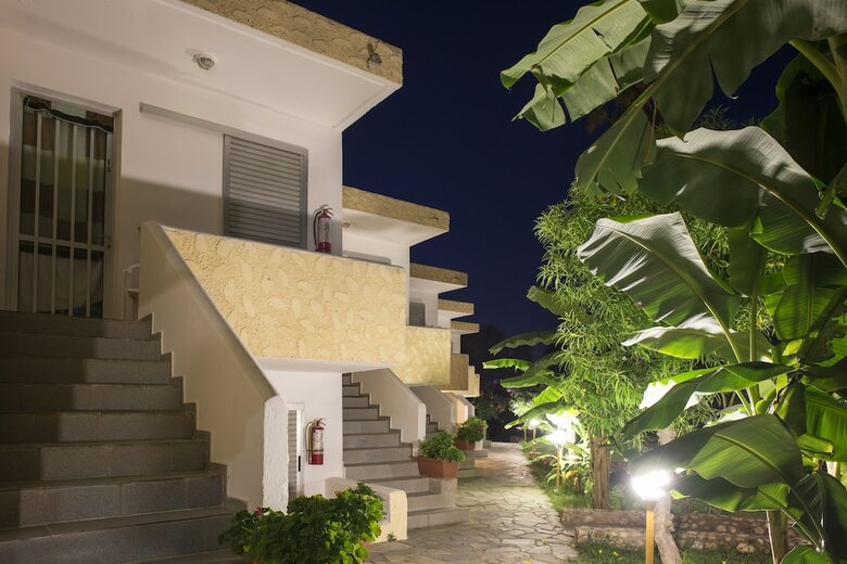Aparthotel Fili Hotel Apartments