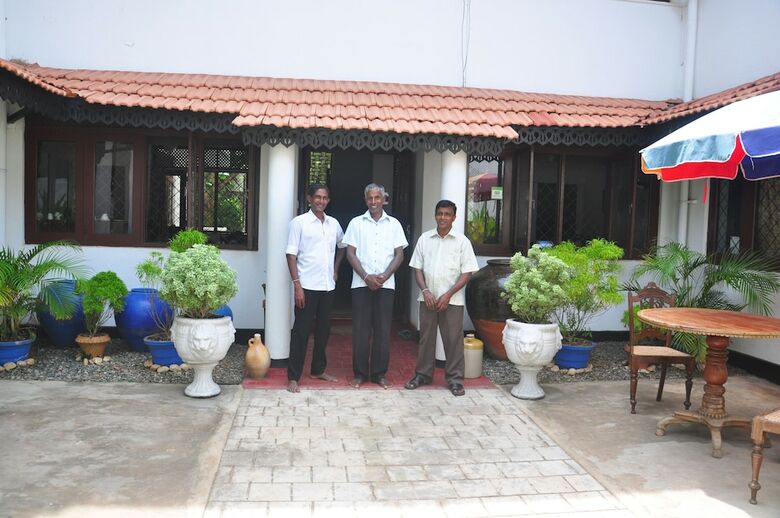 Hotel Blue Seas Tourist Guest House