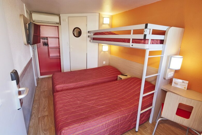 Hotel Premiere Classe Avignon Sud - Parc Des Expositions