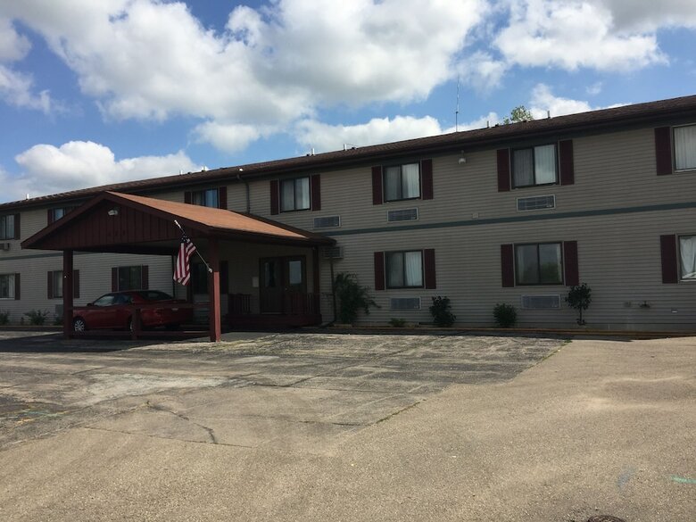 Hotel The Travelers Inn